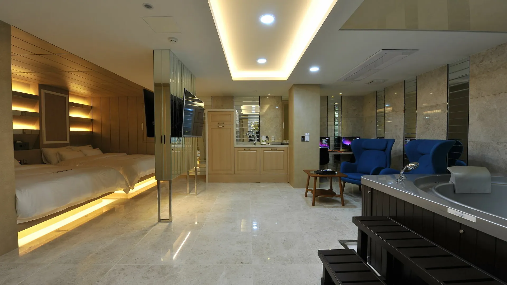 Ytt Hotel Nampo South Korea